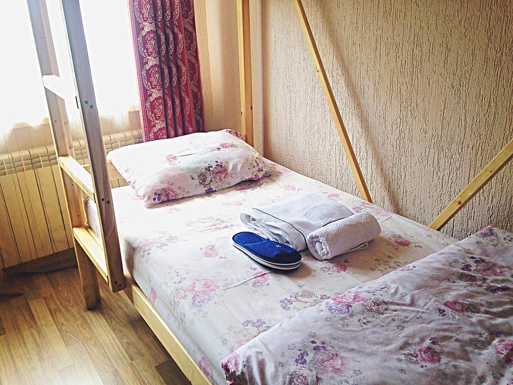Hostel Arzy Atyrau Exterior photo